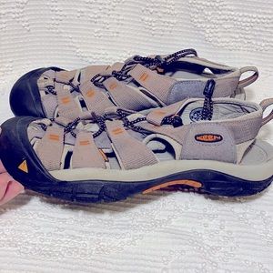 Keen Newport H2 Magnet/ Nasturtium 1016287 (Men's) Size 9